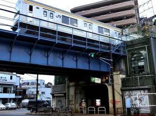 Illustration for article titled One of Japan's Scariest-Looking Train Stations